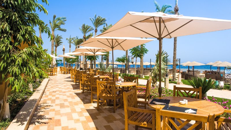 Bars and Restaurants next to red sea in egypt