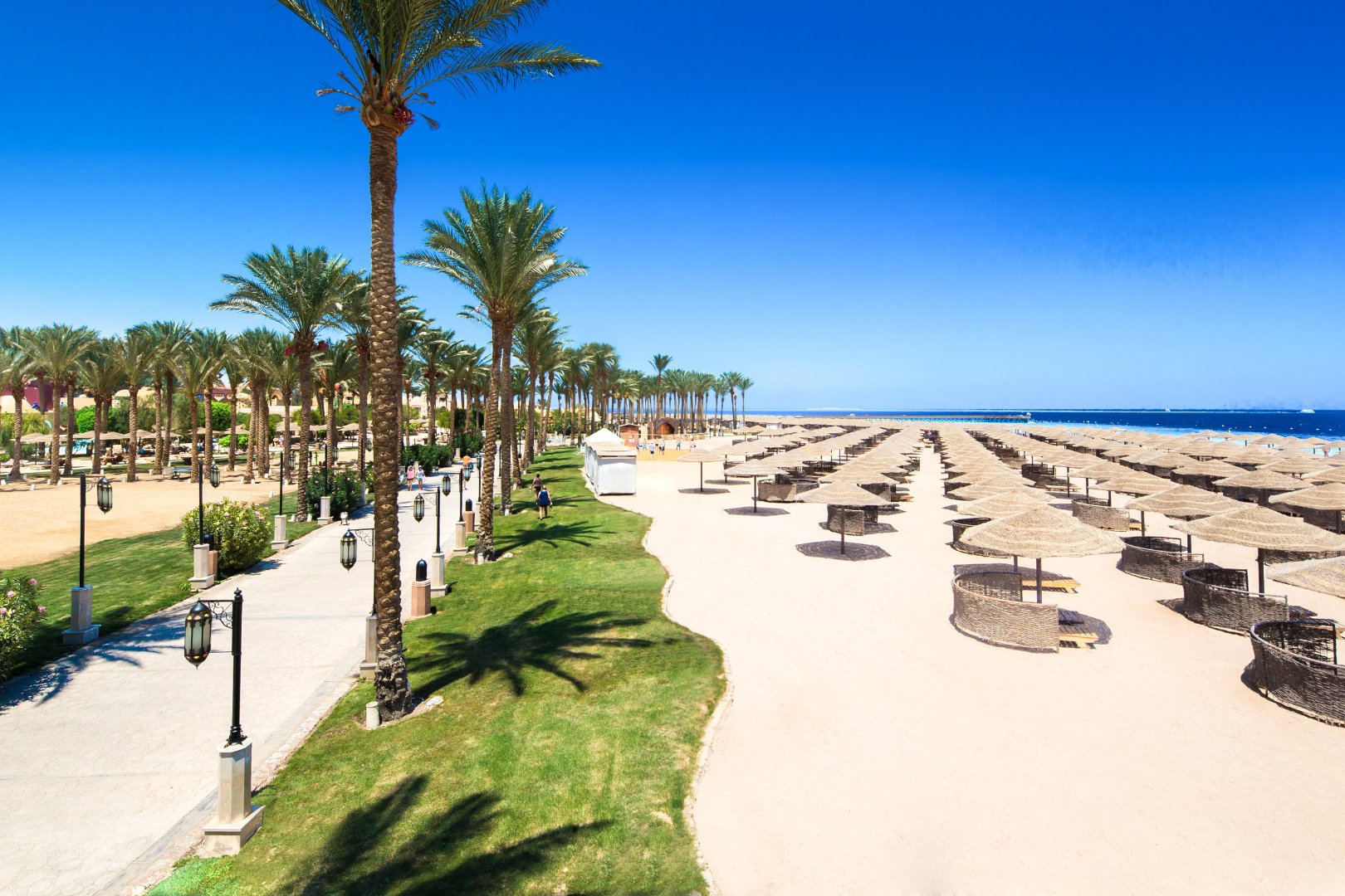 Marvelous Beach in makadi bay with exklusive red sea hotels resorts